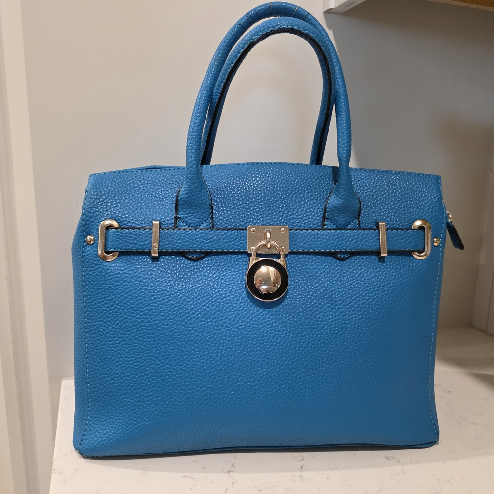Elegant Blue Handbag